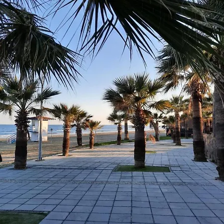 Large Apt 2 Bedrooms Sea View & 2 Balconies Larnaca