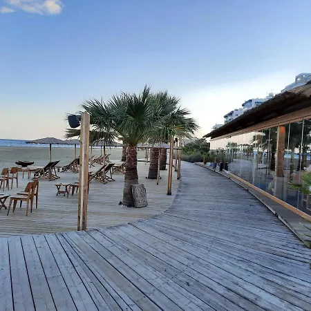 Large Apt 2 Bedrooms Sea View & 2 Balconies Апартаменты *