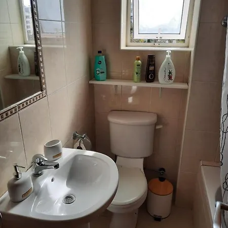 Large Apt 2 Bedrooms Sea View & 2 Balconies 公寓 拉纳卡