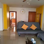 Large Apt 2 Bedrooms Sea View & 2 Balconies Apartament
