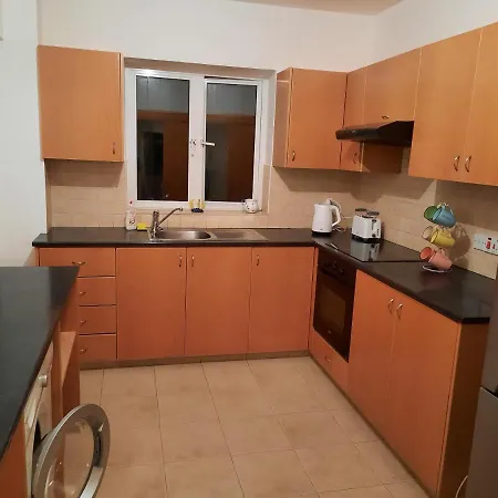 Large Apt 2 Bedrooms Sea View & 2 Balconies *