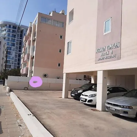 Large Apt 2 Bedrooms Sea View & 2 Balconies