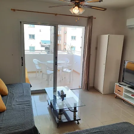 Large Apt 2 Bedrooms Sea View & 2 Balconies Apartment Larnaca