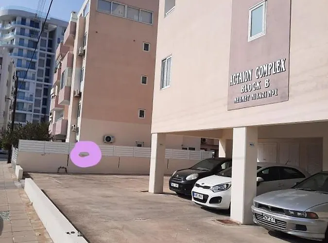 Large Apt 2 Bedrooms Sea View & 2 Balconies