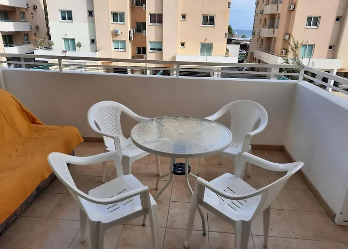 Апартаменты Large Apt 2 Bedrooms Sea View & 2 Balconies *